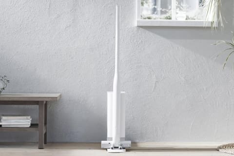 パナソニック、毎回ゴミ捨て不要な軽量スティック掃除機。ゴミ自動収集