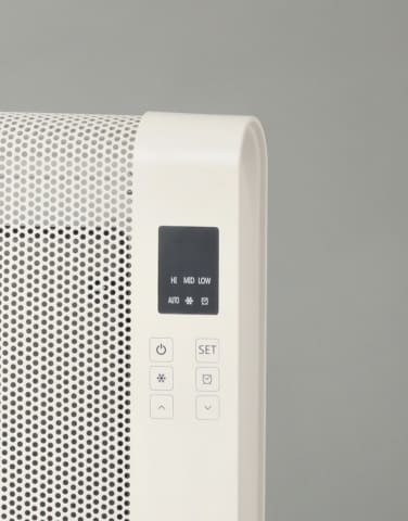 遠赤外線で乾燥しにくく、じんわり暖めるパネルヒーター - 家電 Watch