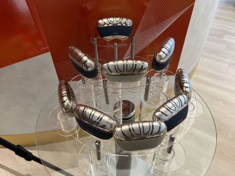 ヤーマン、朝に2分のリフトケア美顔器「リフトロジー」 - 家電 Watch