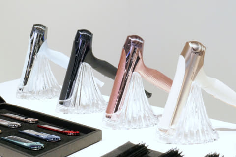ReFaドライヤーやヘアアイロンに2つの新色 - 家電 Watch