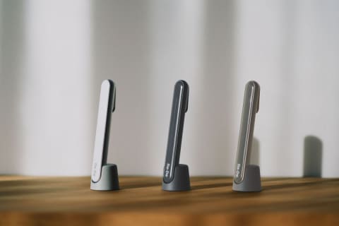 化粧ポーチに入るスティック美顔器 A-Stage - 家電 Watch