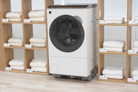 シャープ、初の生成AI採用ドラム洗濯機 タオル乾燥ふわふわorごわごわ