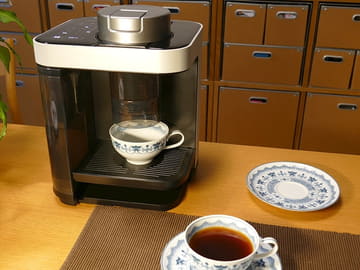 タイガー、業界初の蒸気プレス方式でブラックが際立つコーヒーメーカー