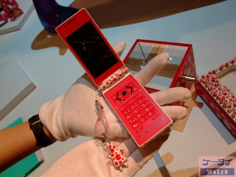 今日は何の日？】草間彌生の作品、「iida」ブランドの「Art Editions