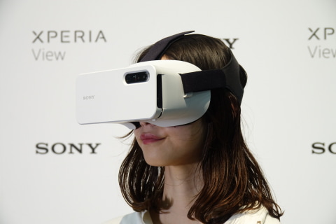 ソニー、Xperia専用のVRヘッドセット「Xperia View」 - ケータイ Watch