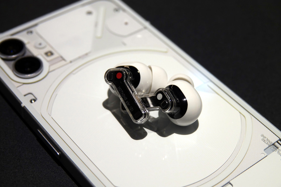 小型化・高音質化した「Nothing Ear (2)」、ANC装備のインイヤー型