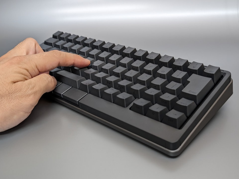 ポインティングデバイス付きのHHKBの新モデル「HHKB Studio