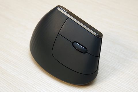 ロジクール初の縦型マウス「MX Vertical」誕生。従来型マウスよりも