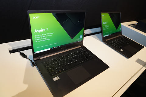 イベントレポート】写真で見るAcerの最新モバイルノート。15.6型世界最