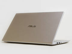 西川和久の不定期コラム】13.3型の狭額ベゼルモバイルノート、「ASUS