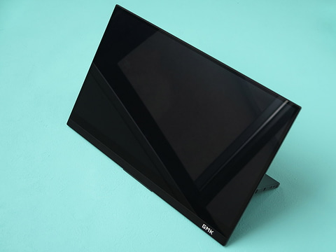 やじうまミニレビュー】約3万円で4K/タッチ対応のモバイル液晶「GMK