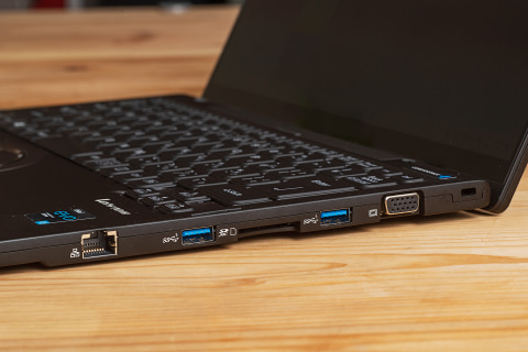 Windows 11搭載のレッツノート史上最強「FV1」を旧製品と徹底比較して