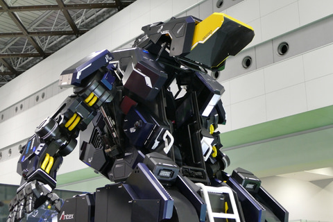夢とロマンが詰まった4億円の搭乗ロボット「アーカックス」が見られる