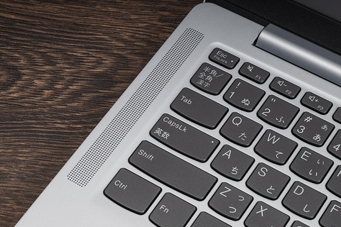 さすがはレノボ、モバイルPCなのに10万円台前半。これこそ学生に