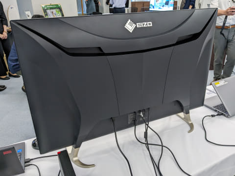 EIZO、大画面ながらスリム筐体で設置しやすい42.5型4Kモニター - PC Watch
