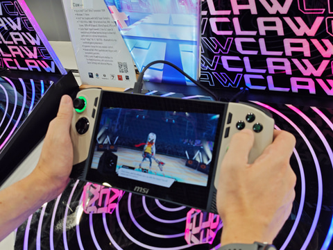 Core Ultra 7 258V搭載ポータブルゲーミングPC登場。GPU性能アップで