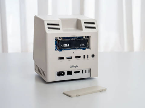 初代Macintosh風デザインのMac Mini向けドックが予約販売を開始 - PC Watch
