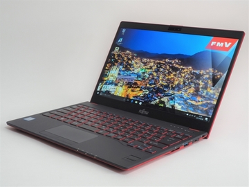 富士通、世界最軽量777gを実現した13.3型モバイルノート ～モバイルに