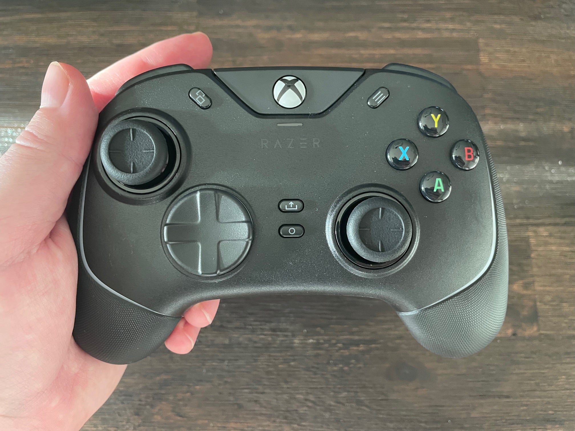 Razer Wolverine V2 Chroma Review - IGN