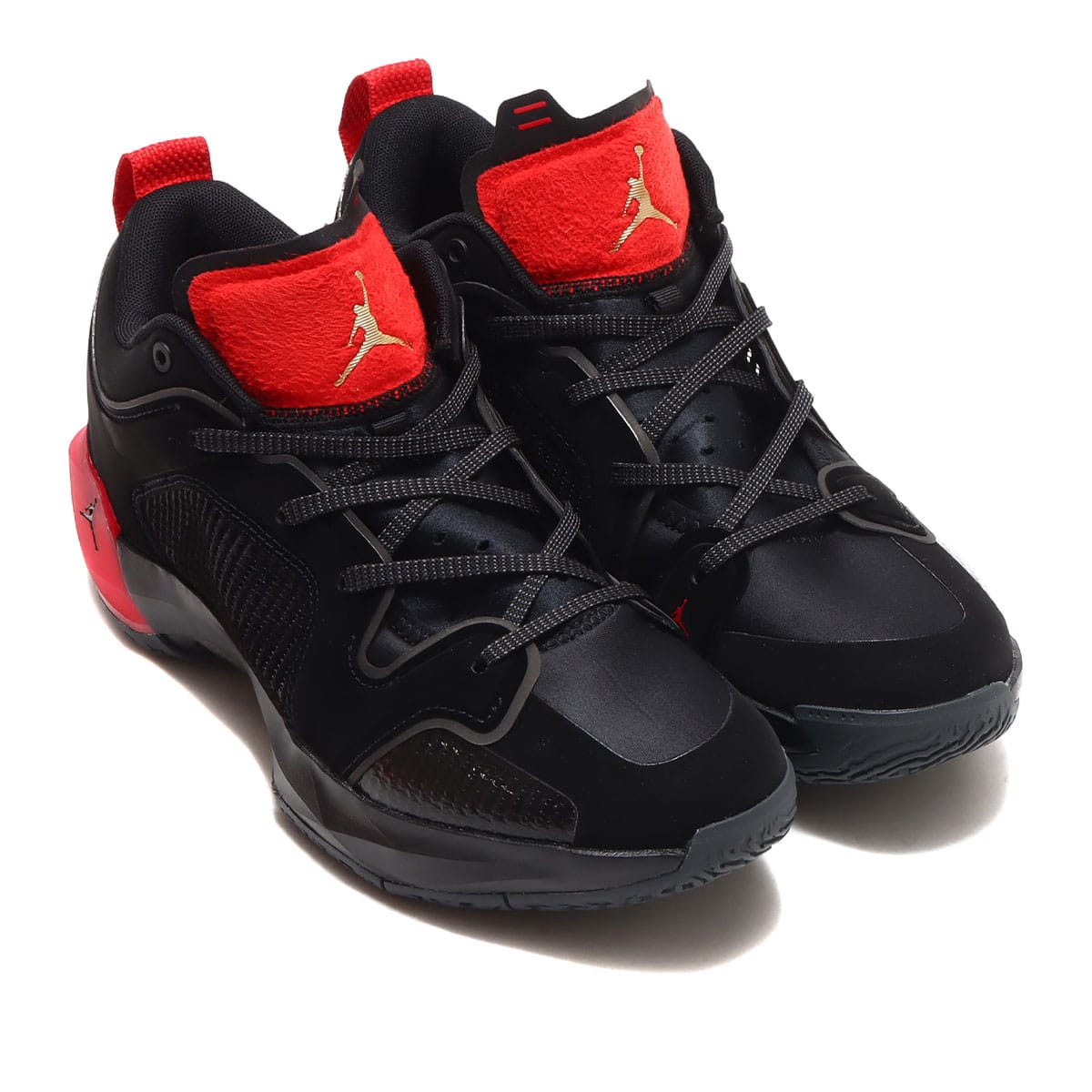 JORDAN BRAND AIR JORDAN XXXVII LOW PF BLACK/METALLIC GOLD