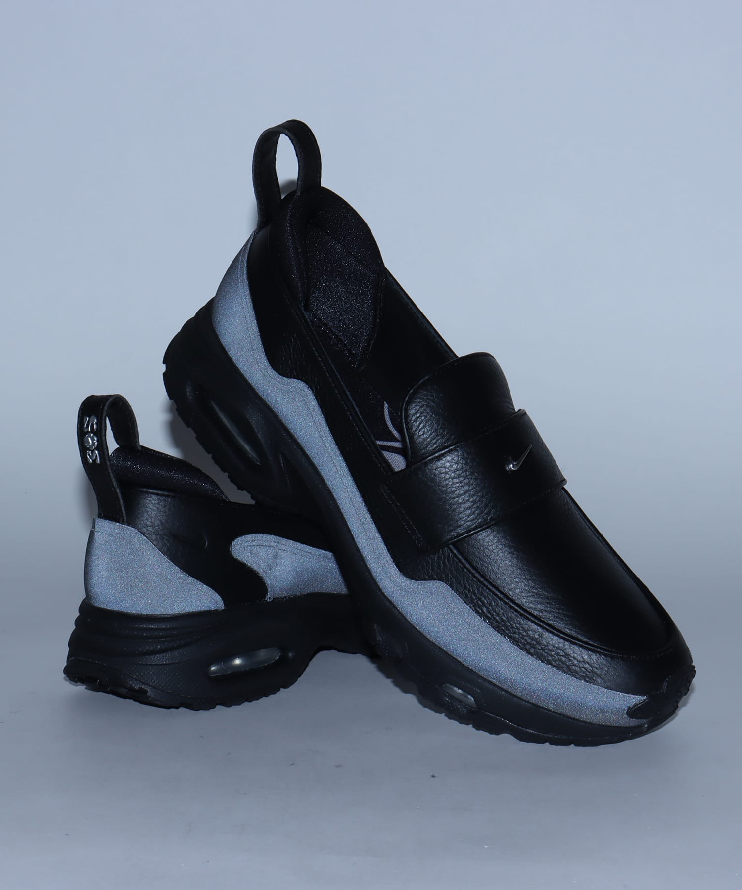 NIKE W AIR MAX PHENOMENA SWDC BLACK/METALLIC SILVER-METALLIC