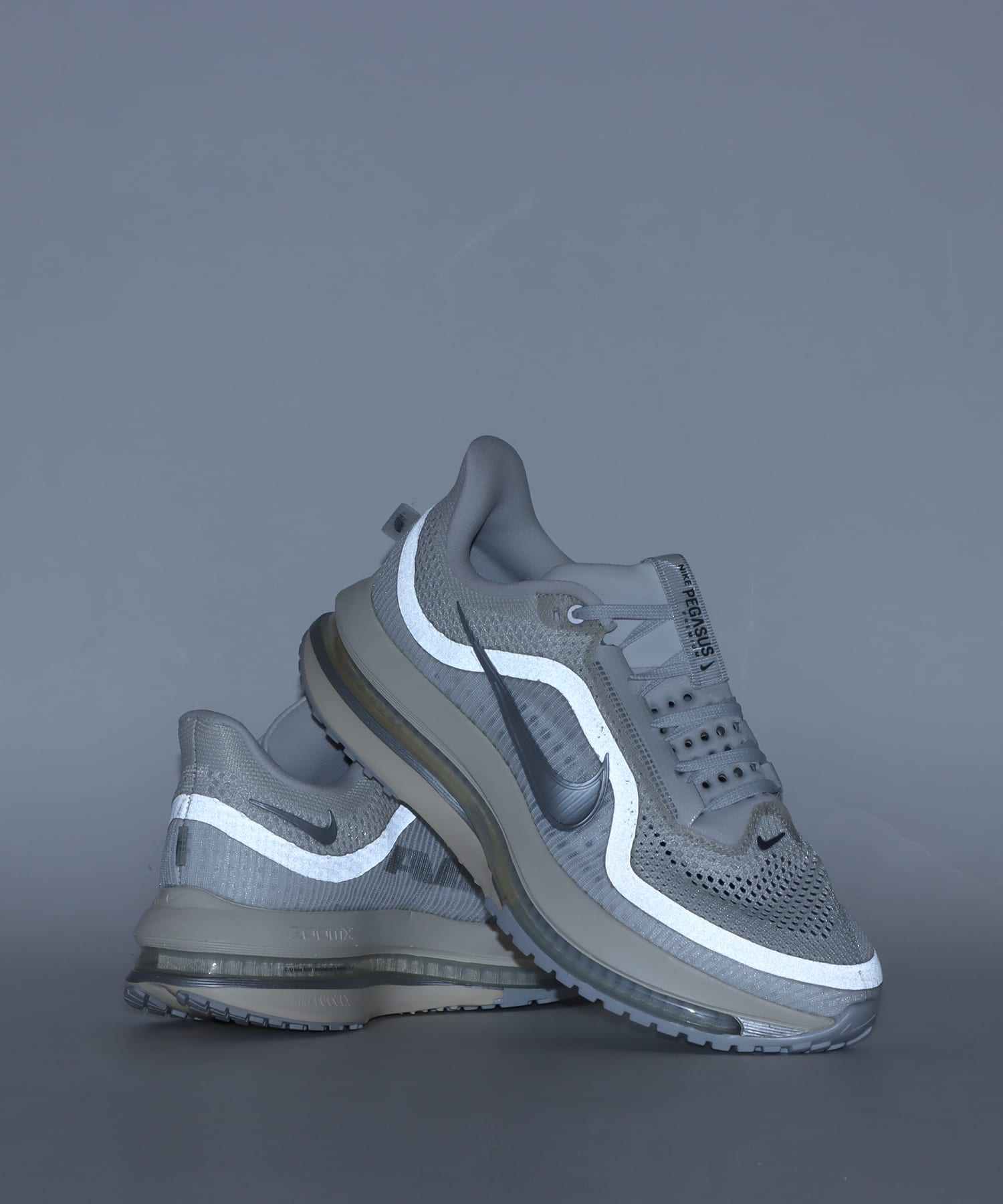 NIKE PEGASUS PREMIUM PLATINUM TINT/REFLECT SILVER-GREY FOG（ナイキ