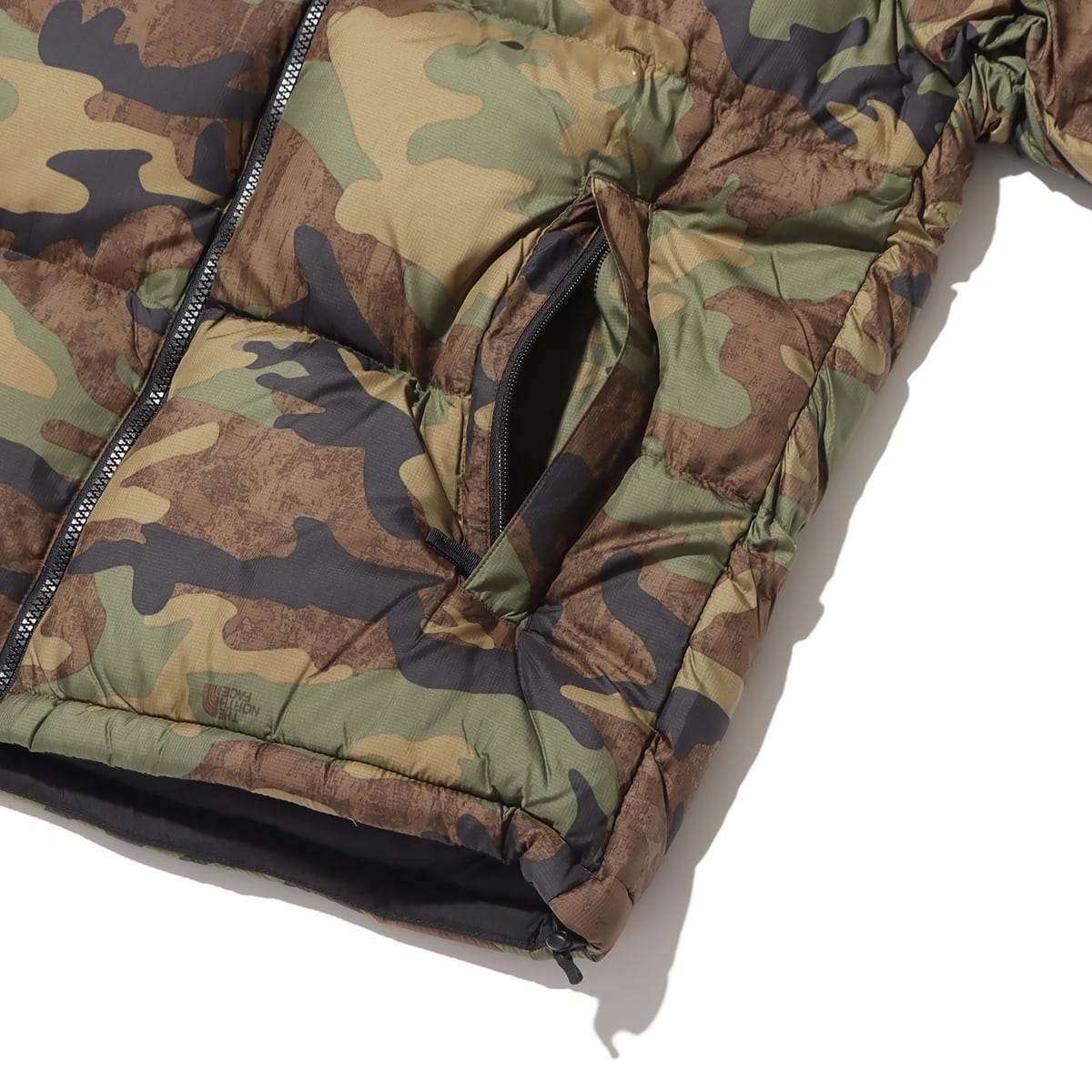 THE NORTH FACE NOVELTY NUPTSE JACKET TNFカモ（ザ・ノース・フェイス