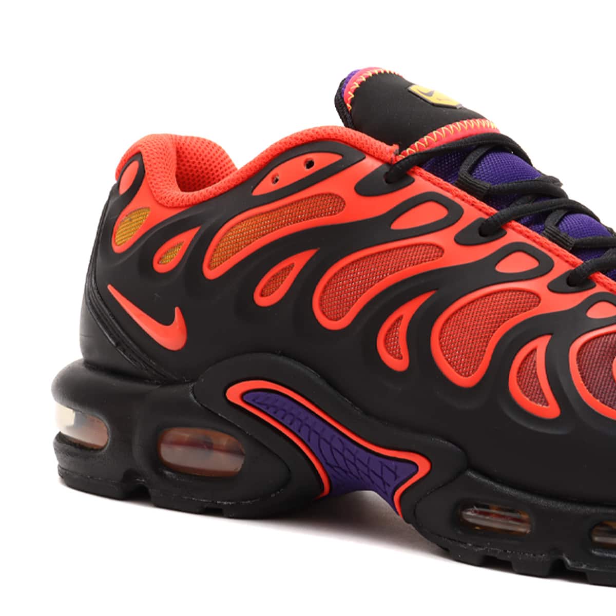 NIKE AIR MAX PLUS DRIFT BLACK/BRIGHT CRIMSON-FIELD PURPLE（ナイキ