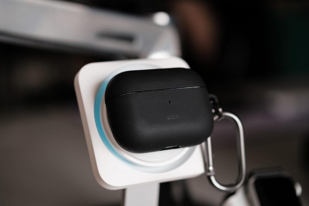 初代AirPods ProをMagSafe化するケース
