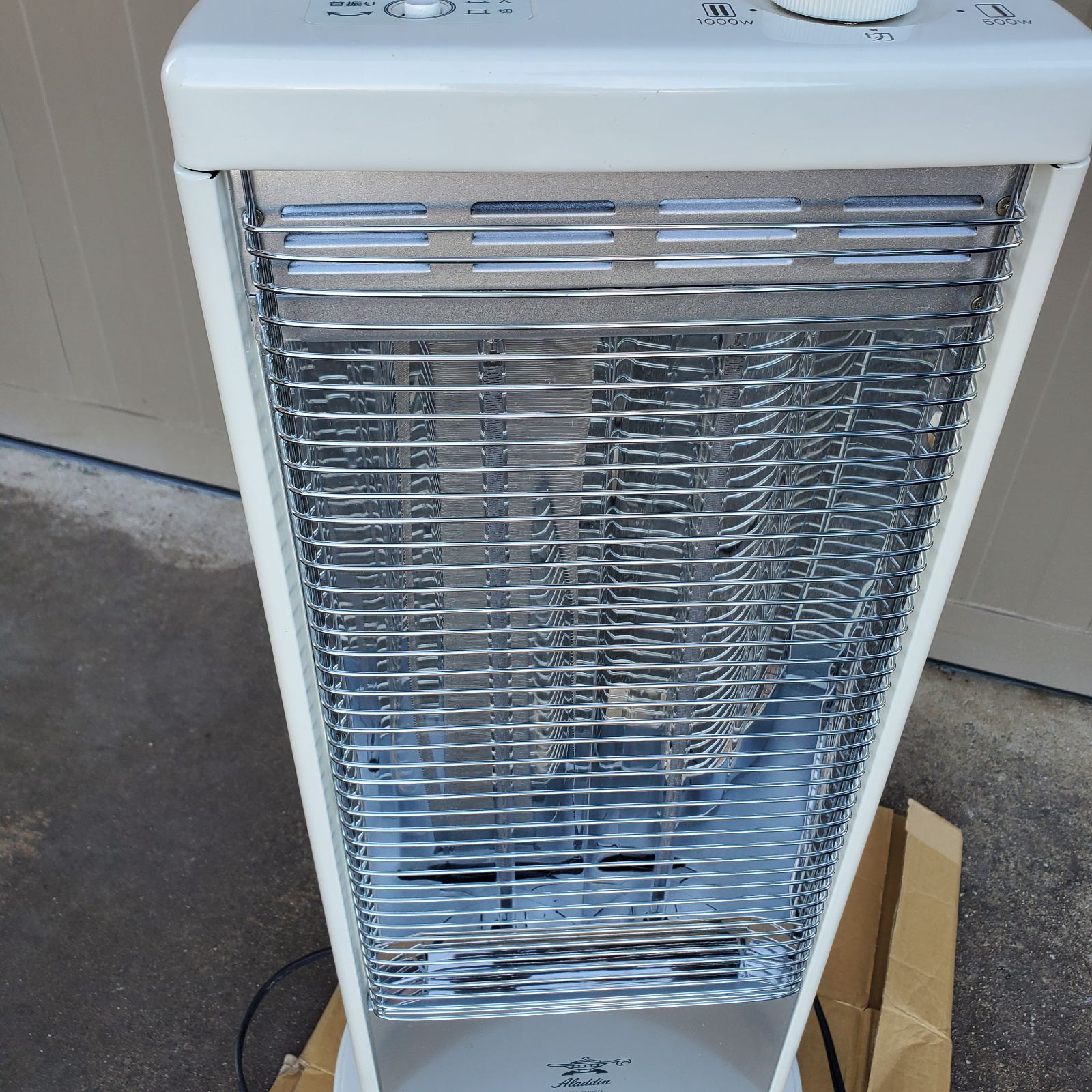 21年製 アラジン Aladdin 電気ストーブ 遠赤 ホワイト AEH-G105N-W