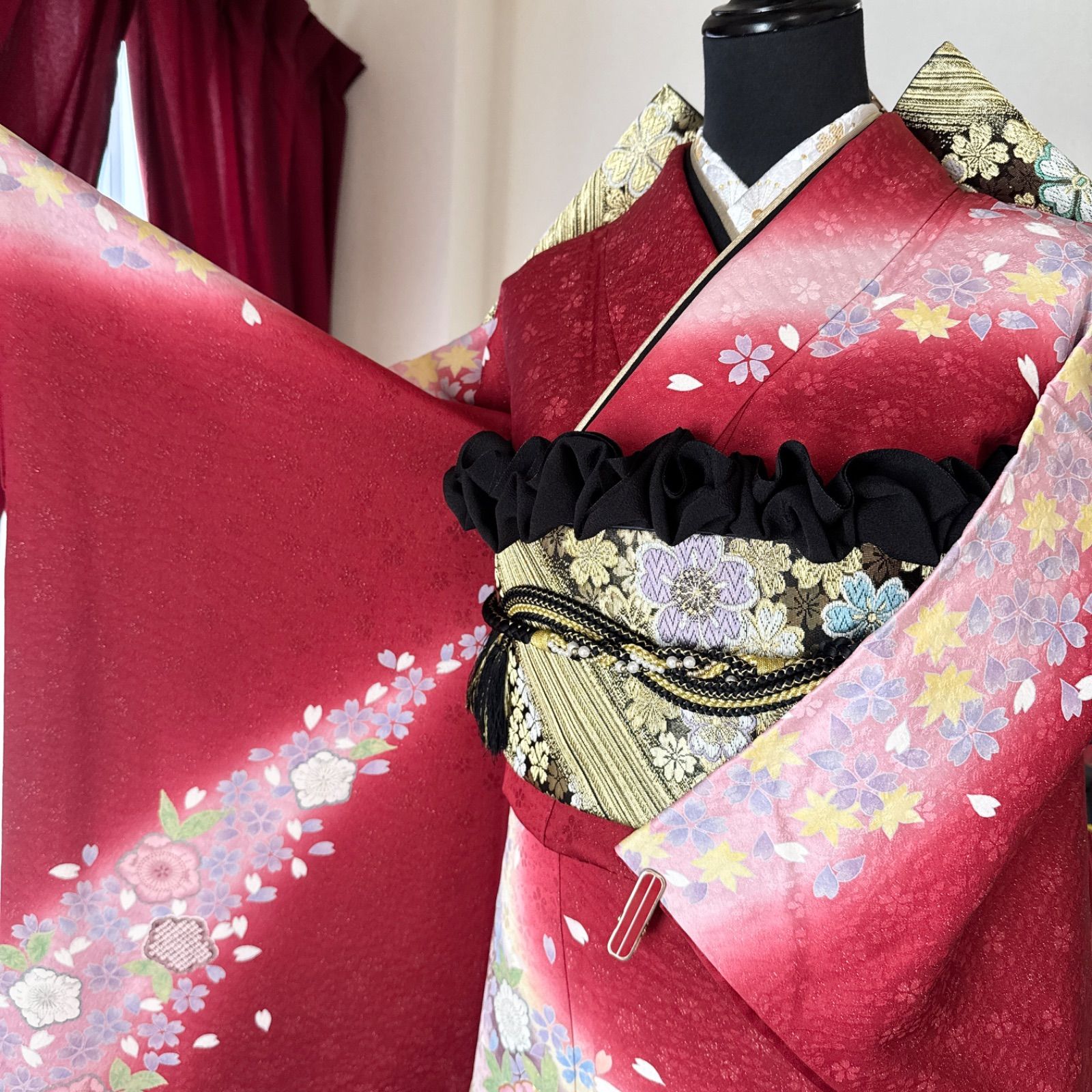 豪華振袖セット(4点)・袋帯・半衿・重ね衿・辻が花・駒刺繍・桜・花弁