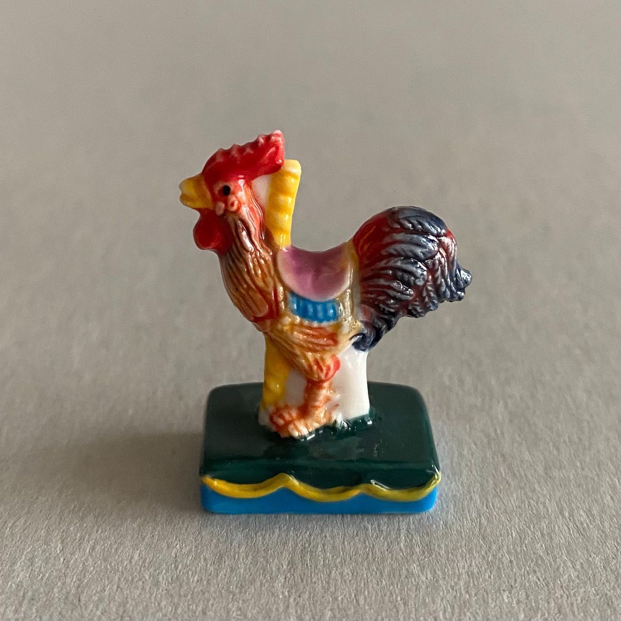 メリーゴーランドの鶏のフェーブ／回転木馬／遊園地／フランス雑貨