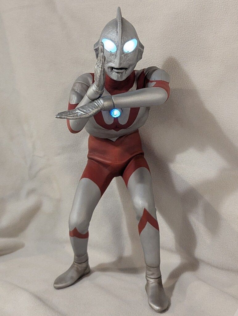 か*い様 【未使用品】 究極のウルトラマン Aタイプ 後期登場Ver.（発光