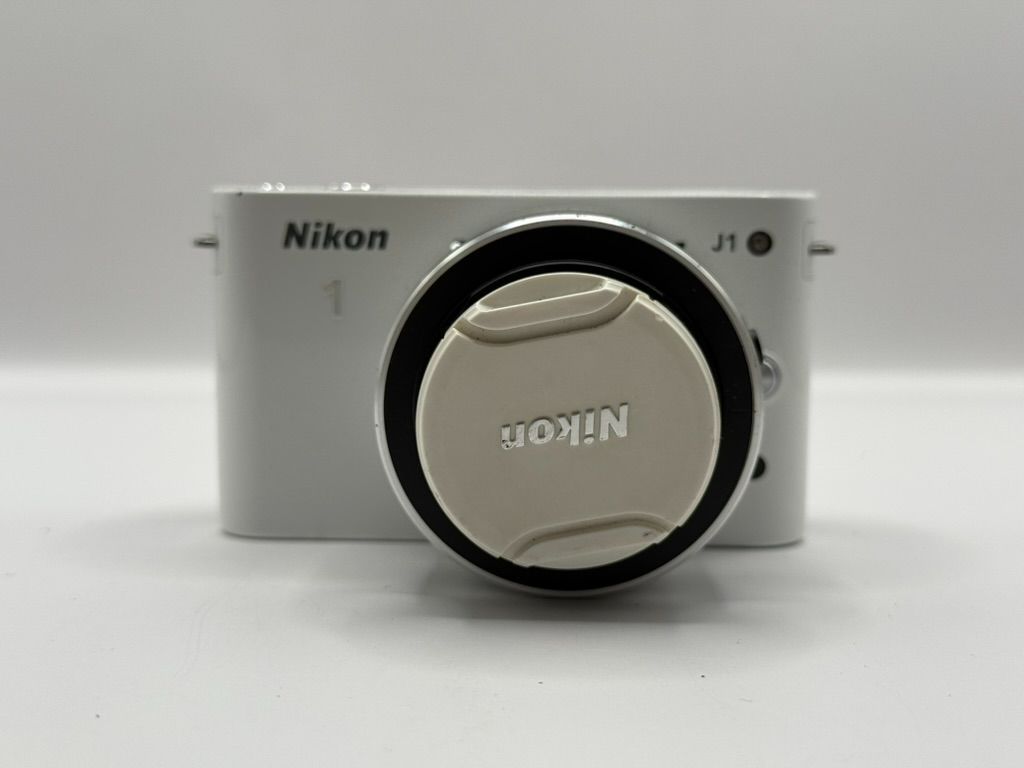 Nikon1（ニコン）/ ミラーレス一眼 J1 白 - メルカリ