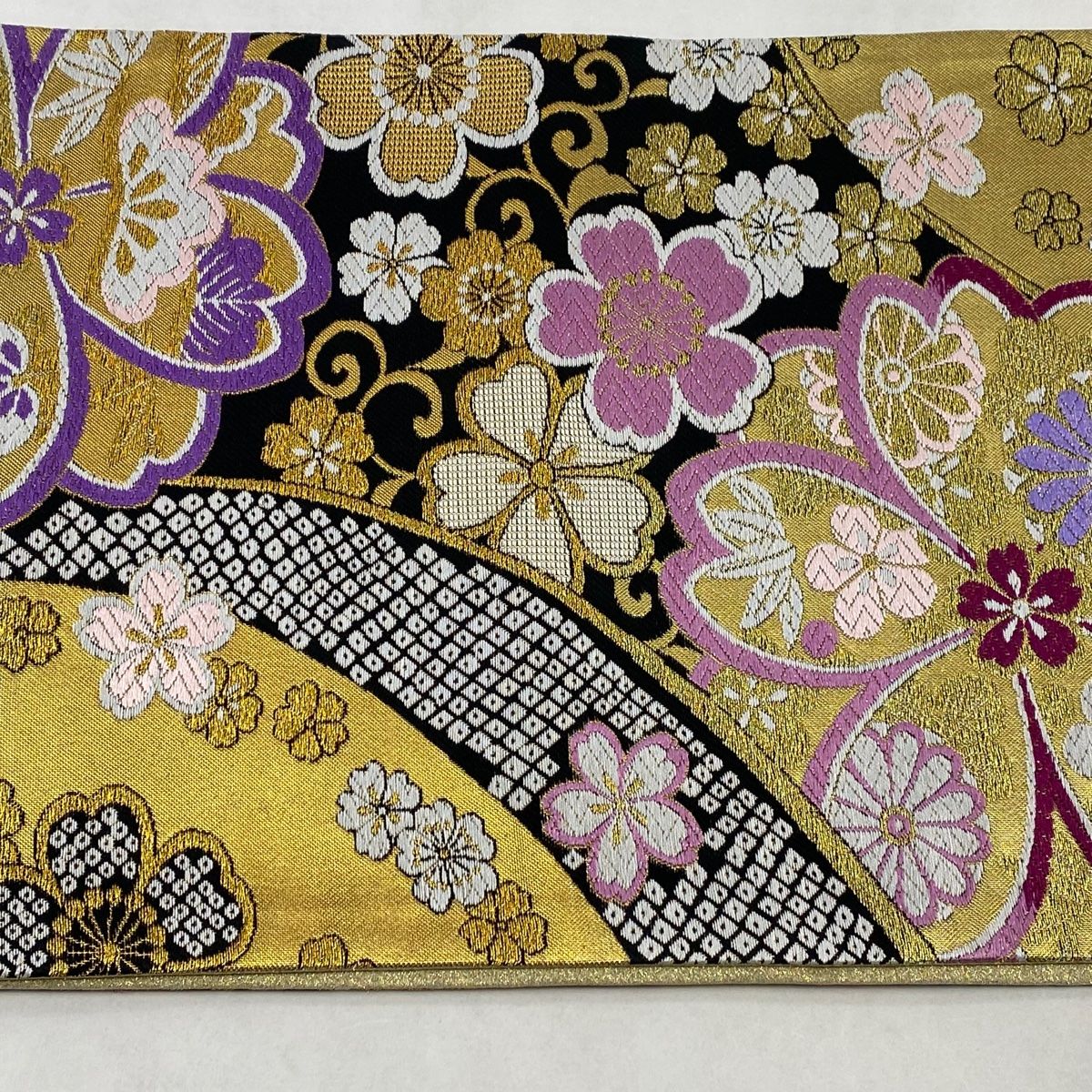 未使用 お仕立て上り】 正絹 お太鼓柄 総刺繍 金通し オリエンタル更紗