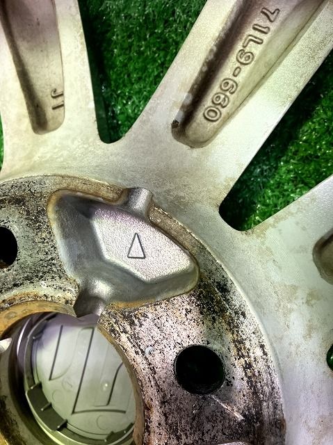 スズキ SUZUKI 純正 スズキ純正 ZC72S スイフト 16ｲﾝﾁ 6J 4穴 2本 100