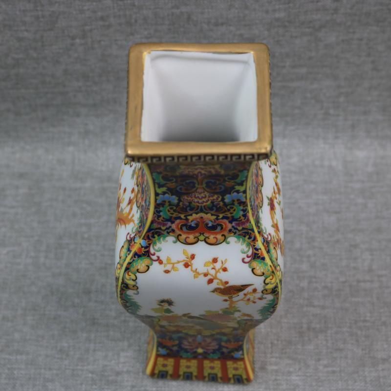 パステル蒔絵人物四角い花瓶 景徳鎮 陶磁器 装飾品 工芸品 美術品 置物