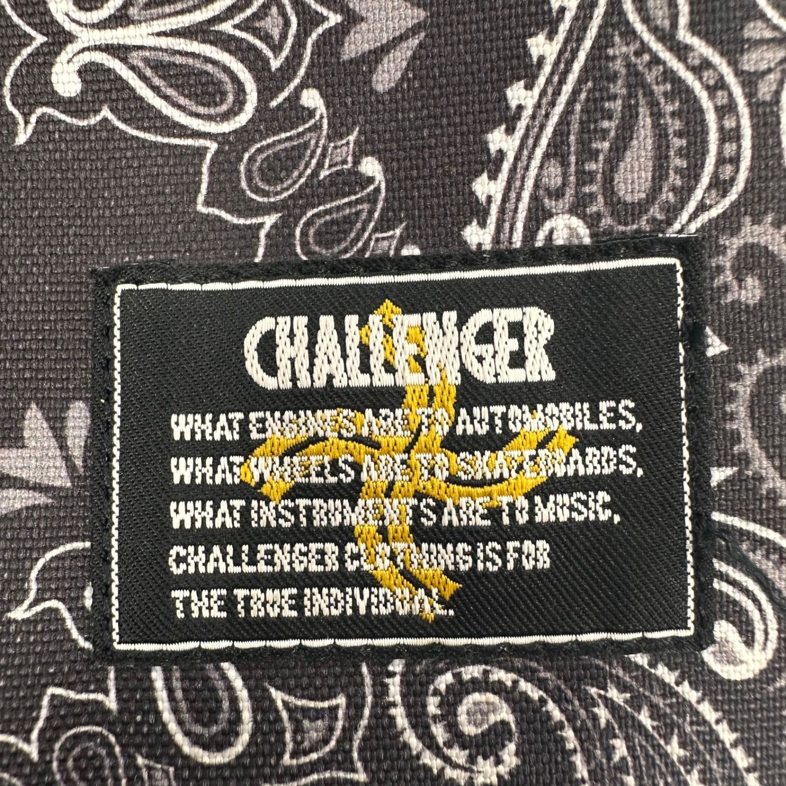 75】CHALLENGER チャレンジャー ペイズリー サコッシュ ハンドバック