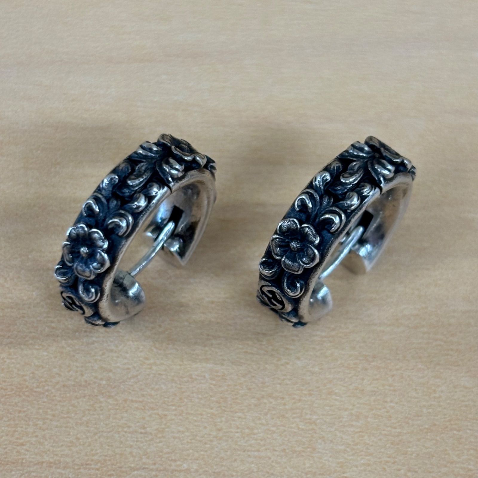 ◎GUCCI グッチ フラワー装飾ピアス フープピアス GG ペア シルバー