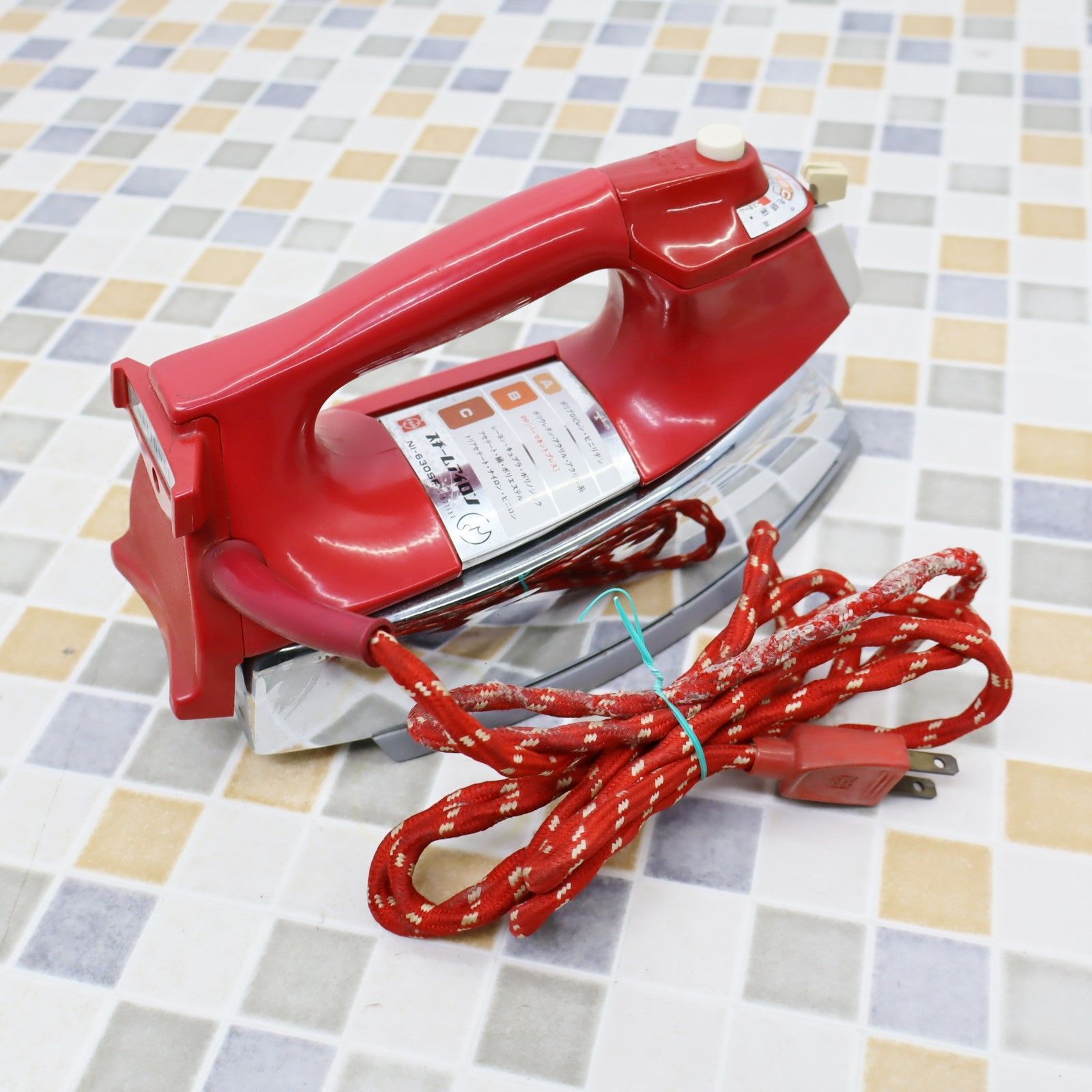 ◇昭和レトロ ｜アイロン｜National ナショナル NI-630SF スチーム