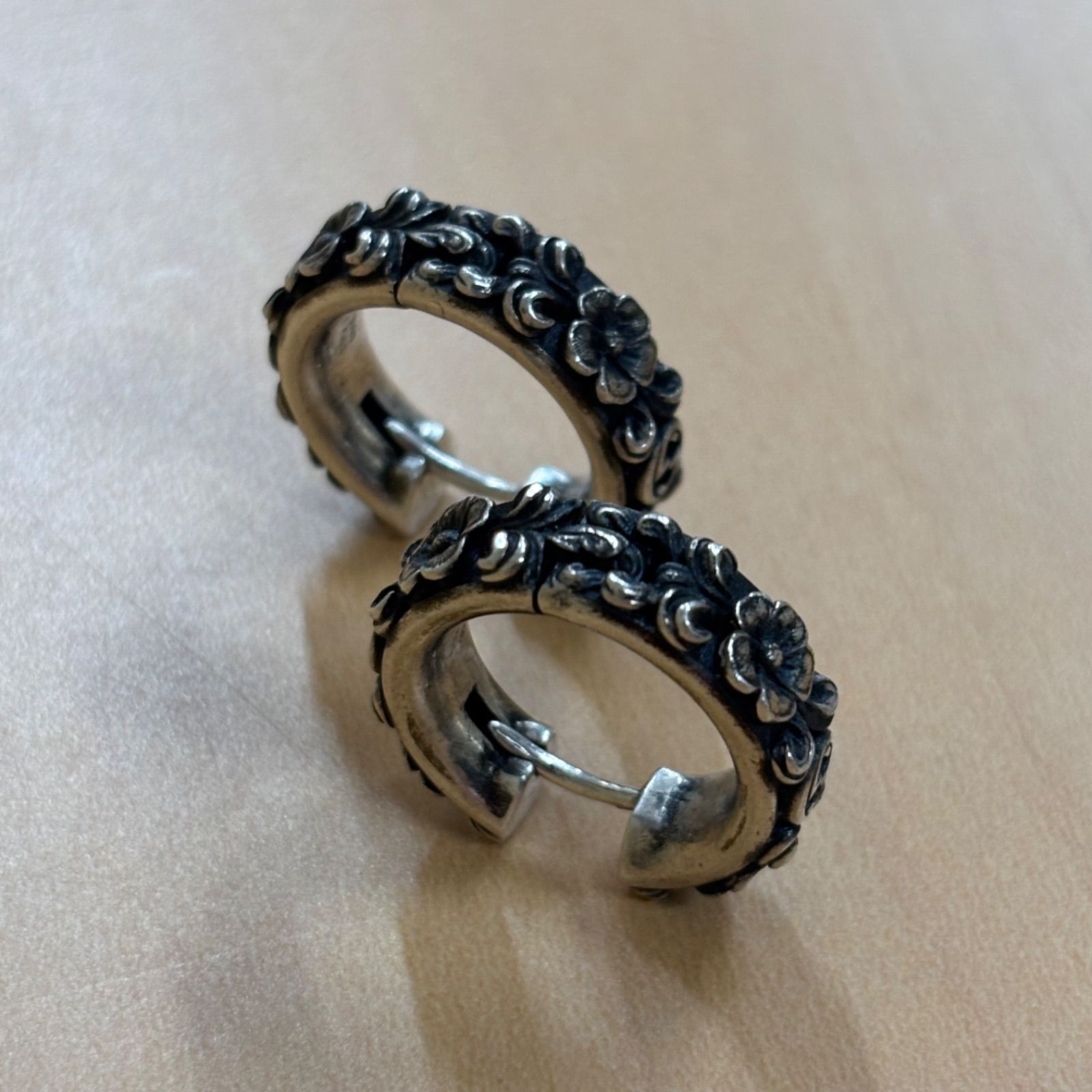 ◎GUCCI グッチ フラワー装飾ピアス フープピアス GG ペア シルバー