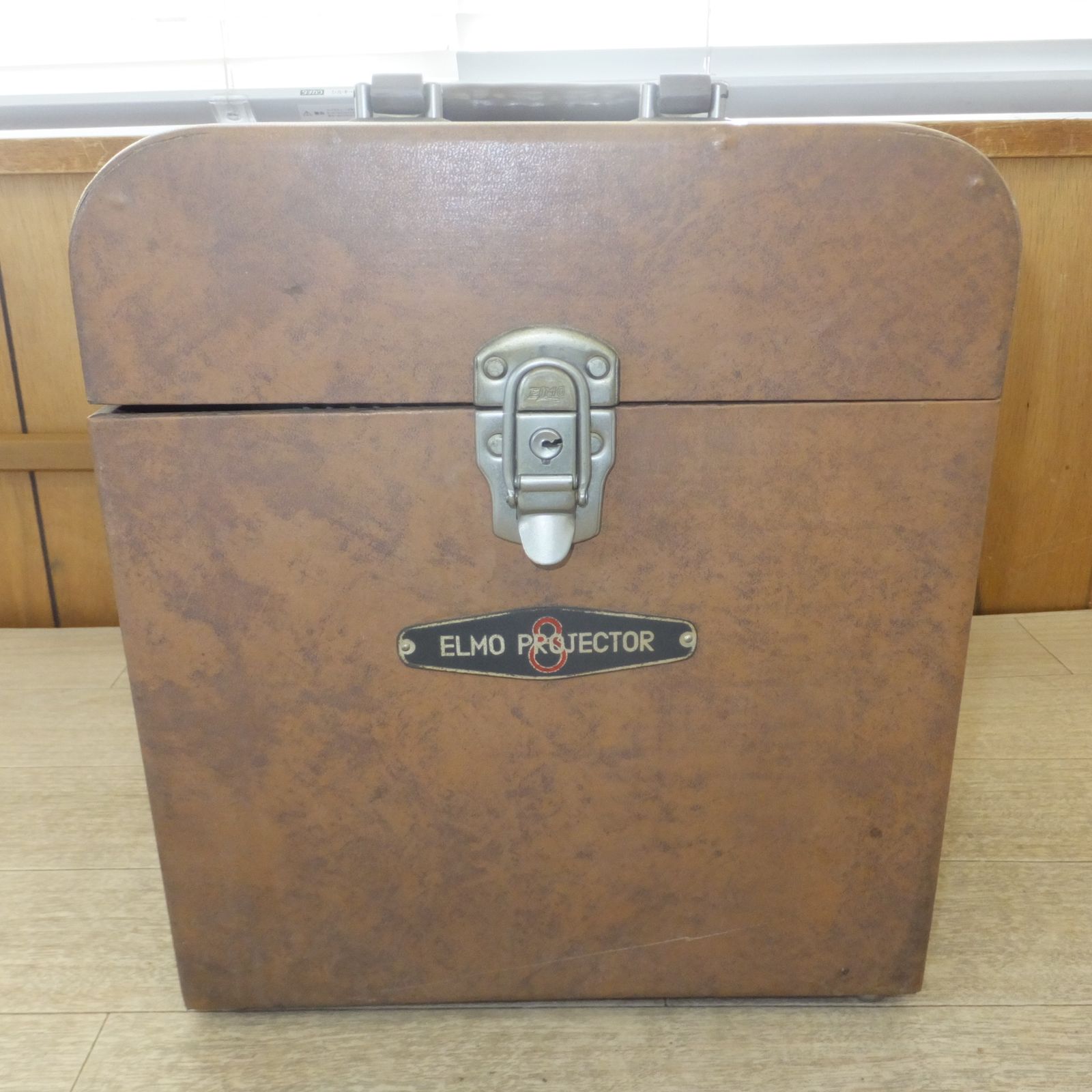 送料無料] 現状品☆エルモ ELMO 8mm 映写機 プロジェクター E-80 AC90