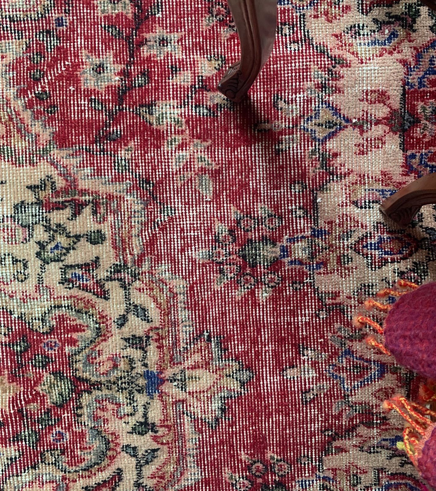 シャビーレッド 204cm×119cm 宝石メダリオン トルコヴィンテージラグ