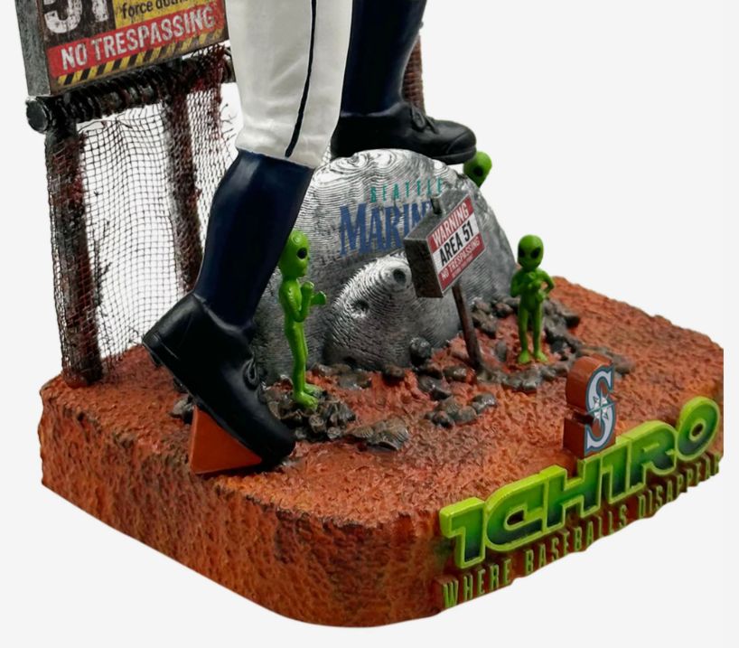 イチロー シアトル マリナーズ エリア 51 ボブルヘッド - メルカリ