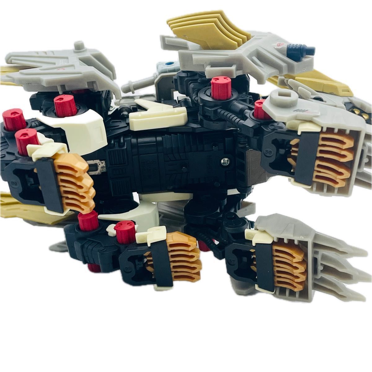 ゾイドフューザーズ FZ-016 ライガーゼロファルコン ライオン/ハヤブサ