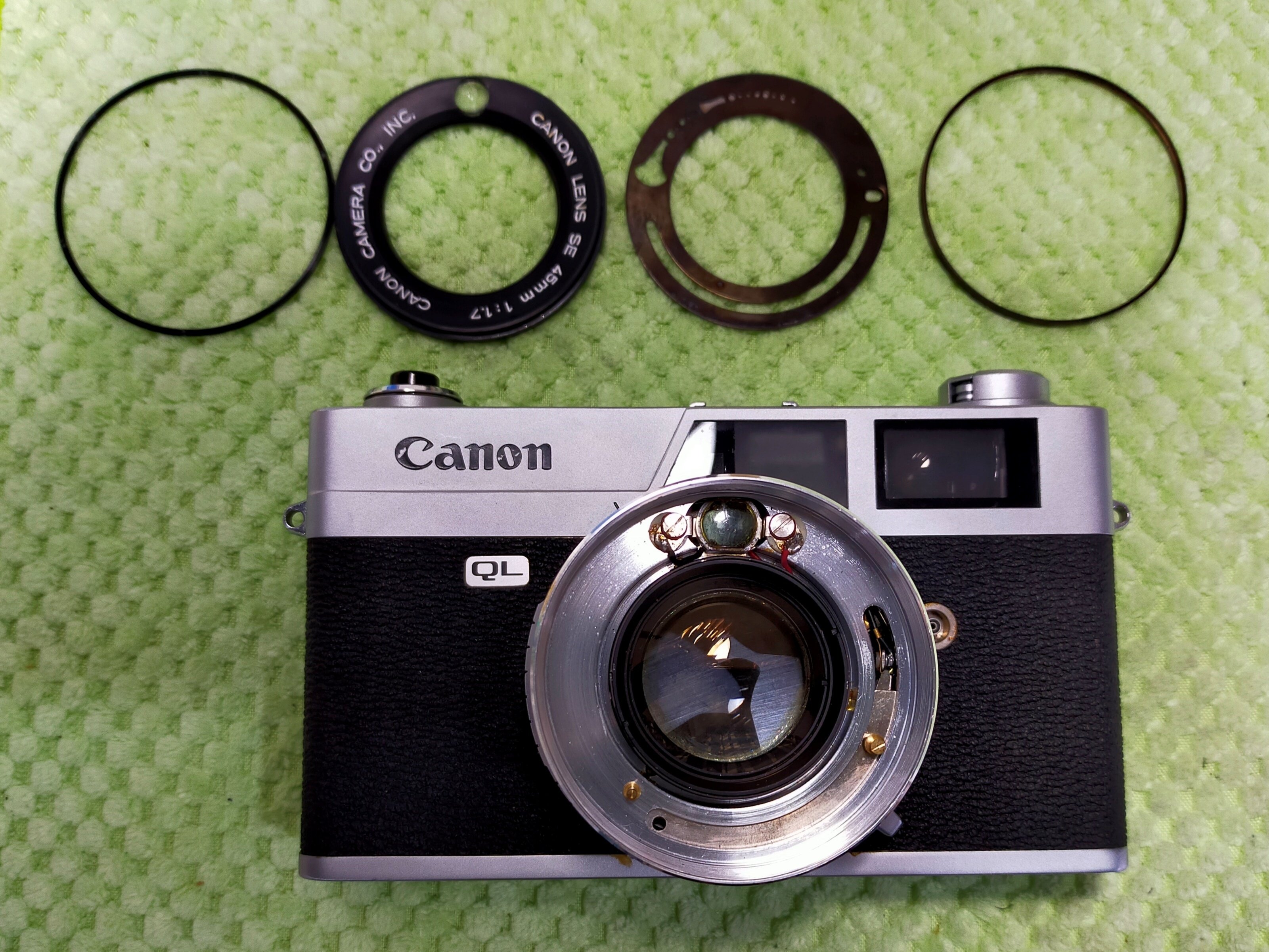 Canon Canonet QL17の分解｜フィルムカメラ修理のアクアカメラ