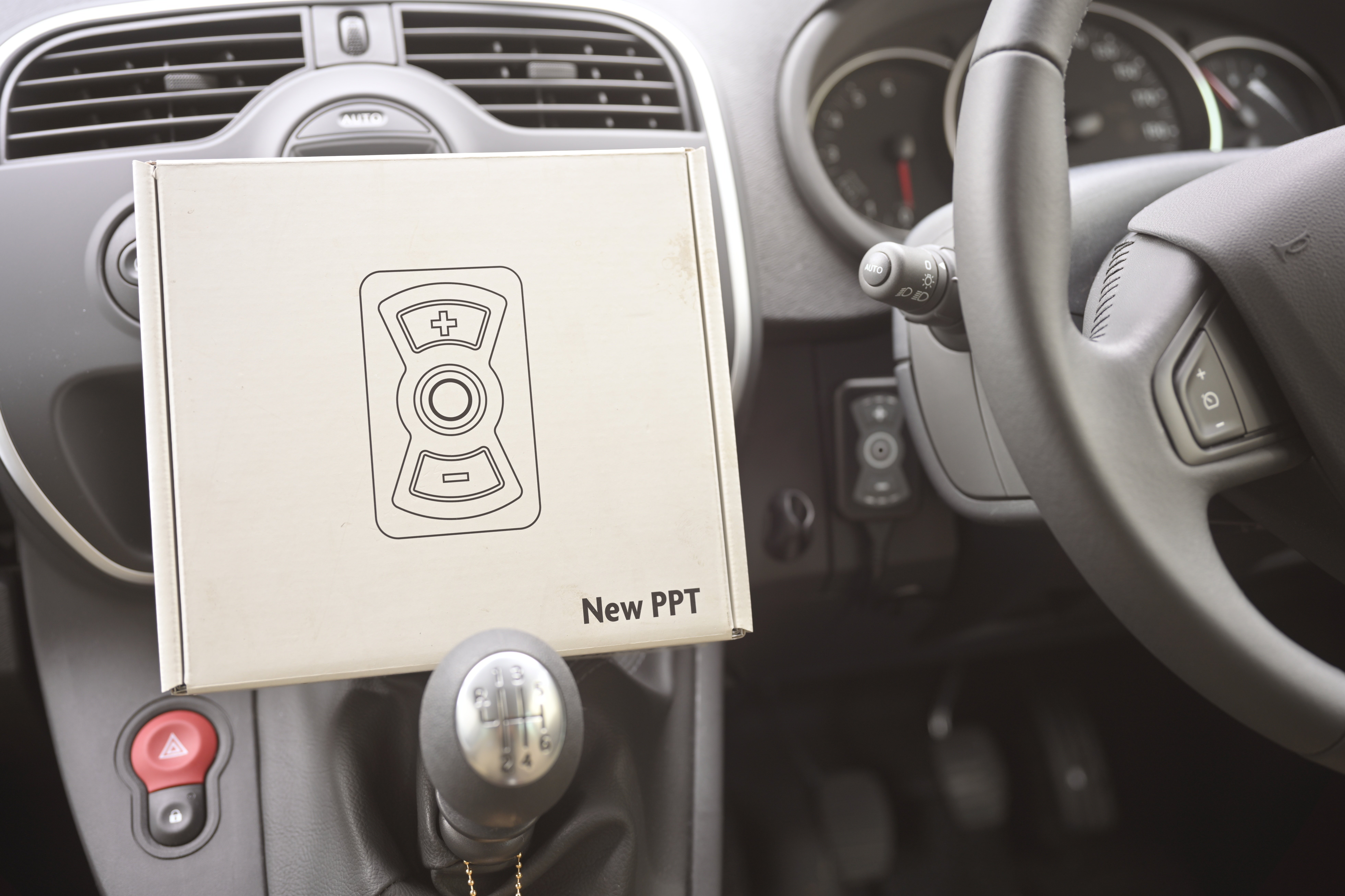 カングーディーゼル】にスロットルコントローラーを取り付けたら効果