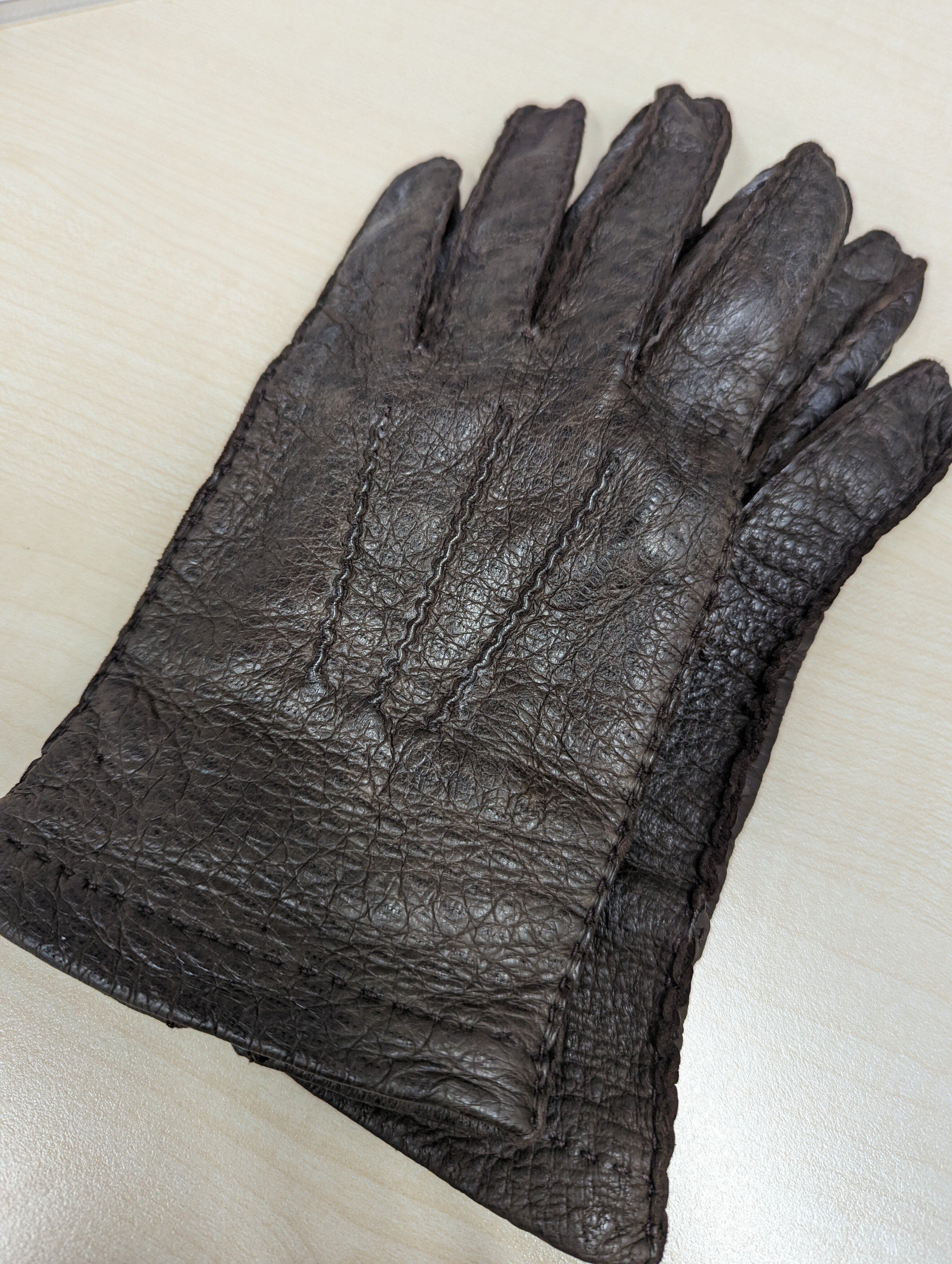 ペッカリーグローブ（アンライニング）徹底解剖 革手袋の使い勝手