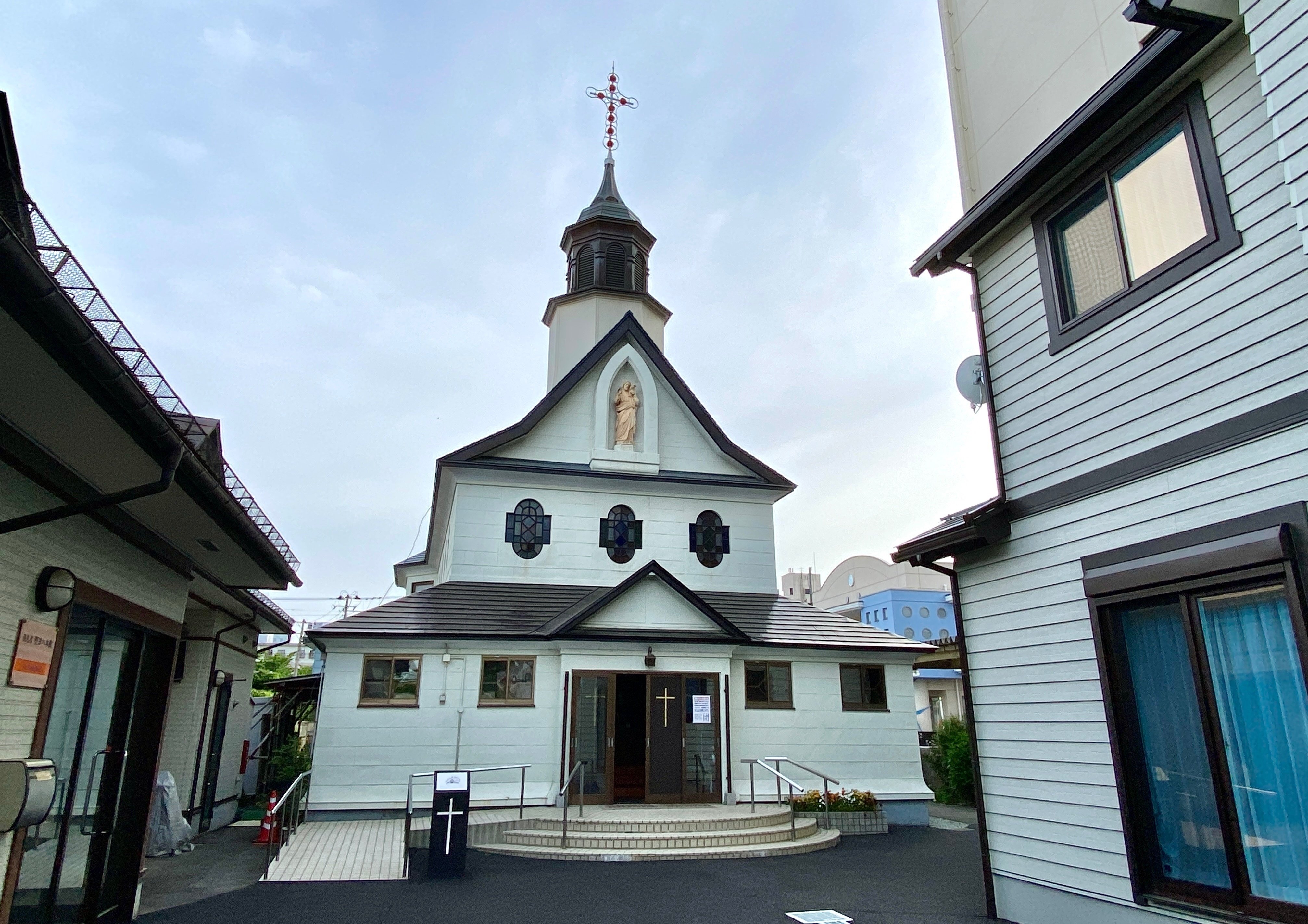 日本の最も美しい教会」カトリック山形教会｜roi