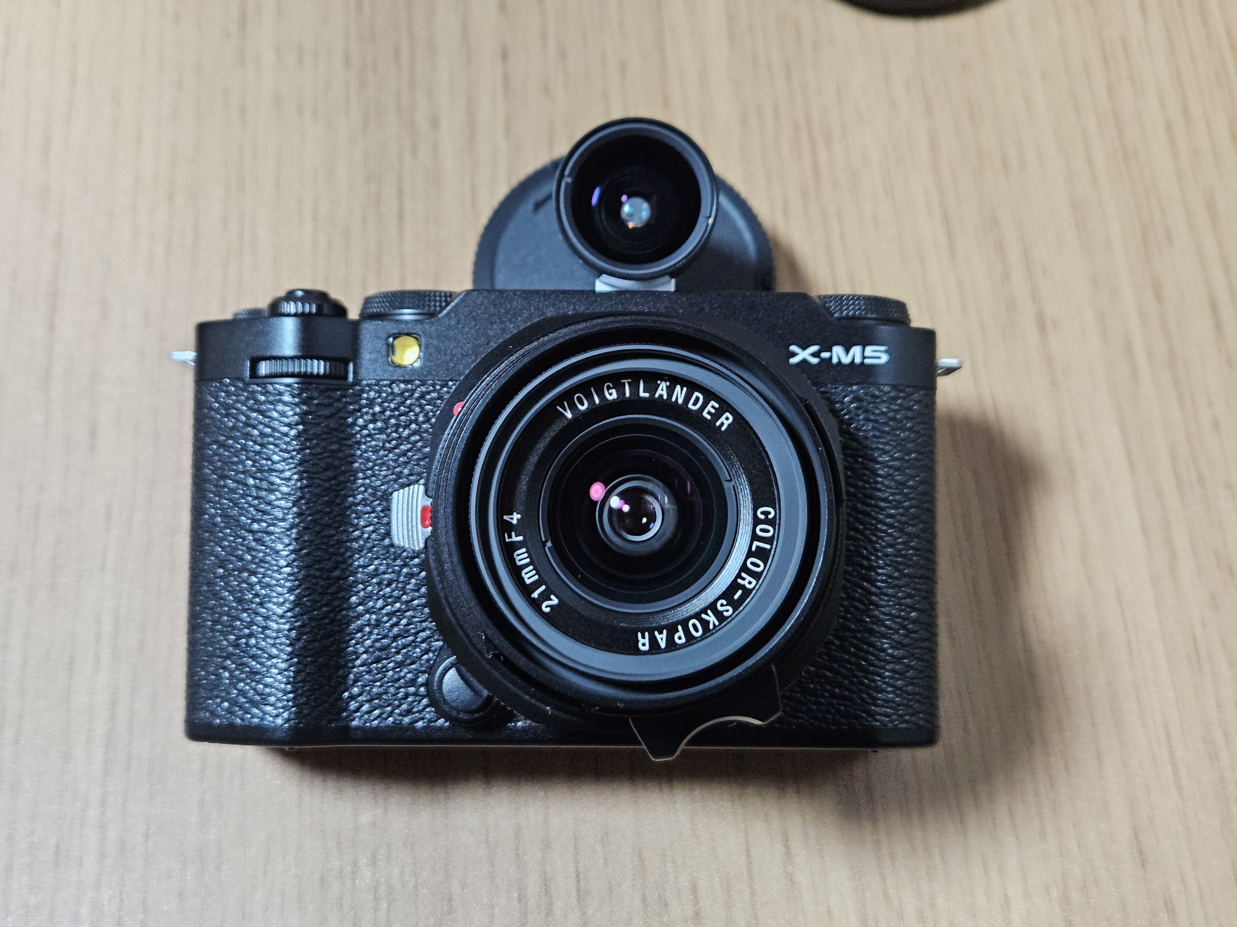 FUJIFILM X-M5とNikon Z30を比べて。｜青木秀平